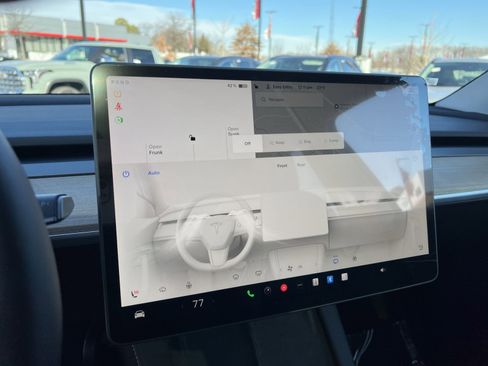 Used 2024 Tesla Model Y Long Range image 21