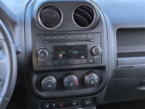 Used 2010 Jeep Patriot Sport image 25