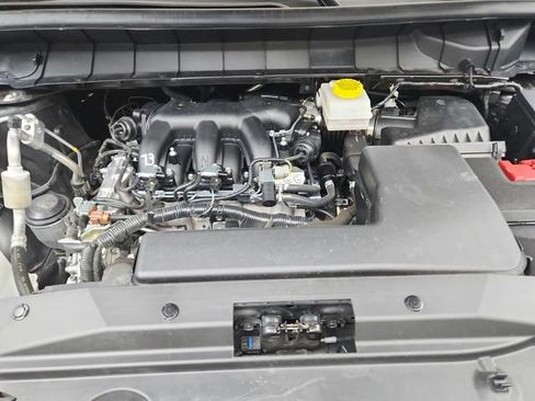 Used 2025 Nissan Pathfinder Platinum w/ Cargo Package FWD image 18
