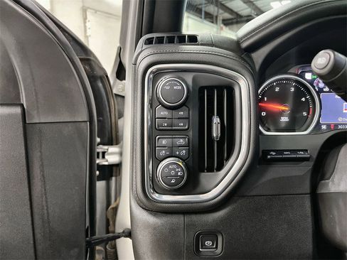 Used 2022 Chevrolet Silverado 2500 High Country image 16