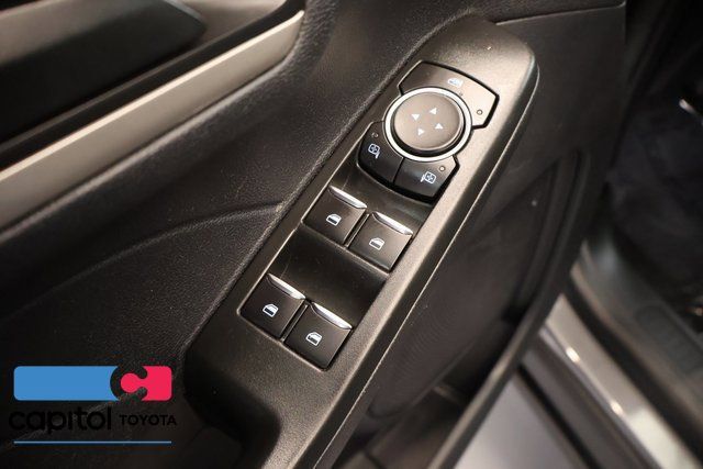 Used 2022 Ford Escape SE FWD image 10