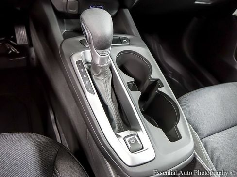 New 2026 Chevrolet Trax LS w/ LS Convenience Package FWD image 16