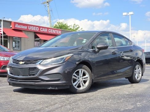 Used 2016 Chevrolet Cruze LT w/ Convenience Package FWD image 2