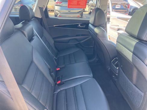 Certified 2020 Kia Sorento SX image 17