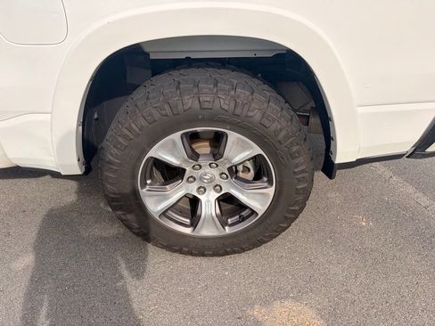 Used 2022 RAM 1500 Laramie w/ Sport Appearance Package AWD/4WD image 32