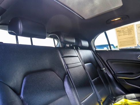 Used 2019 Mercedes-Benz GLA 250 image 7
