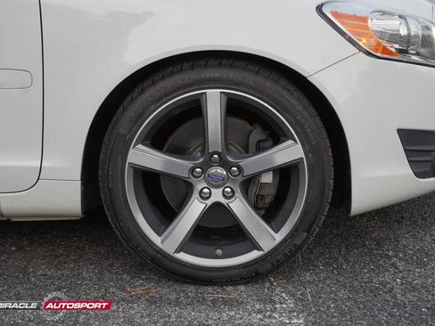 Used 2012 Volvo C70 T5 w/ Dynamic Trim Pkg image 10