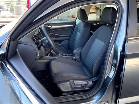 Used 2024 Volkswagen Jetta S image 8