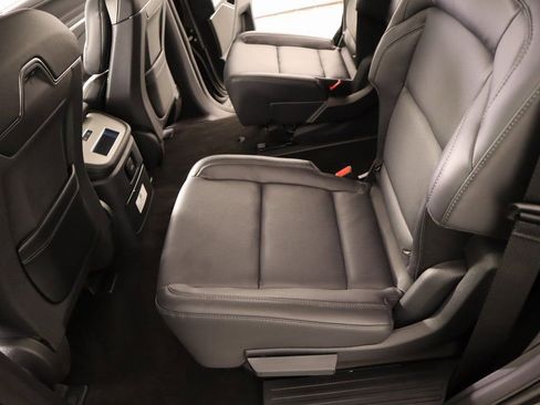New 2025 Lincoln Navigator Reserve w/ Jet Appearance Package AWD/4WD image 12