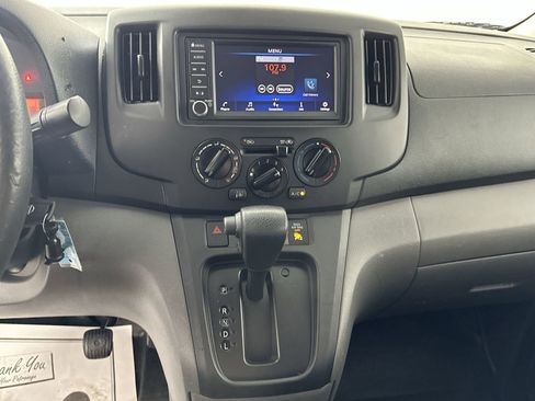 Used 2020 Nissan NV200 SV image 21