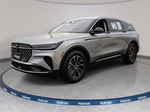 Used 2026 Lincoln Nautilus Premier image 1