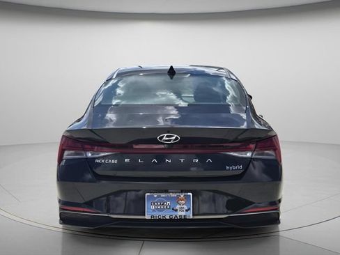 Used 2023 Hyundai Elantra Limited FWD image 5