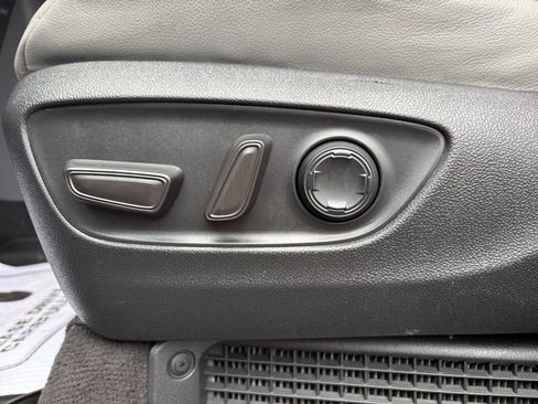 Used 2022 Toyota Sienna XLE FWD image 13