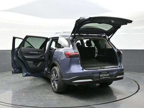 Certified 2026 INFINITI QX60 Luxe w/ Cargo Package AWD/4WD image 38