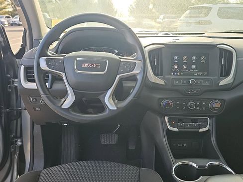 Used 2023 GMC Terrain SLE w/ Driver Convenience Package image 8