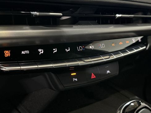 New 2025 Cadillac XT4 Premium Luxury image 27