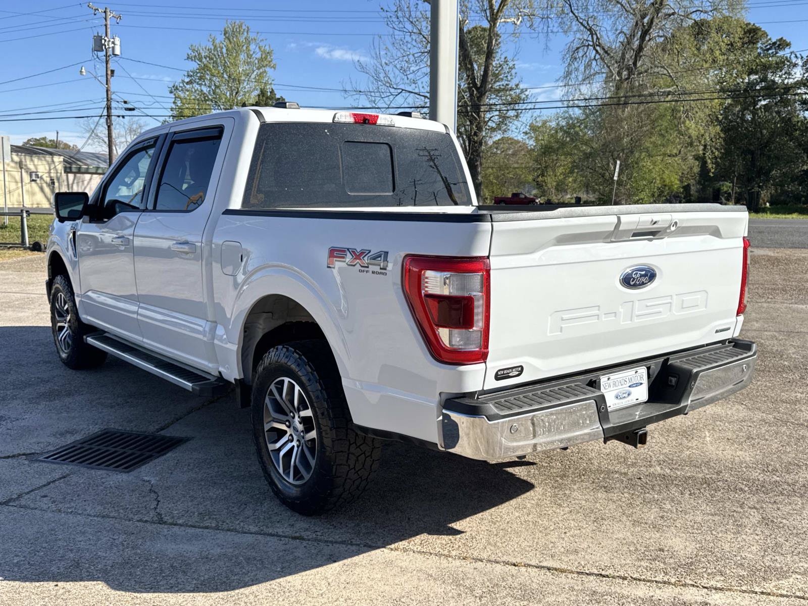 Used 2022 Ford F150 Lariat w/ FX4 Off-Road Package AWD/4WD image 4