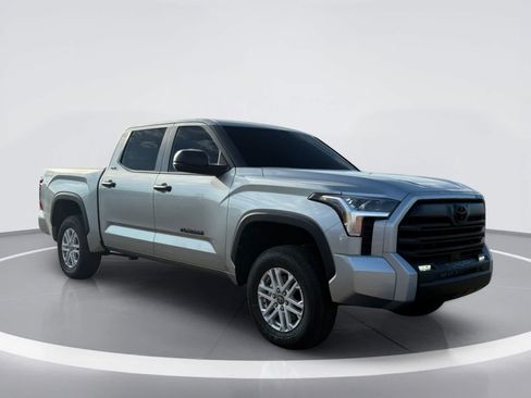 Used 2025 Toyota Tundra SR5 AWD/4WD image 6