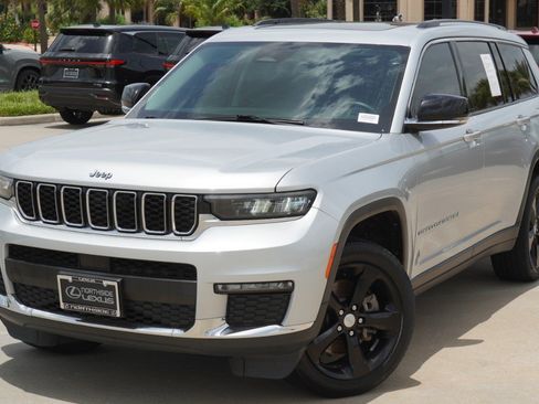 Used 2021 Jeep Grand Cherokee L Limited RWD image 2