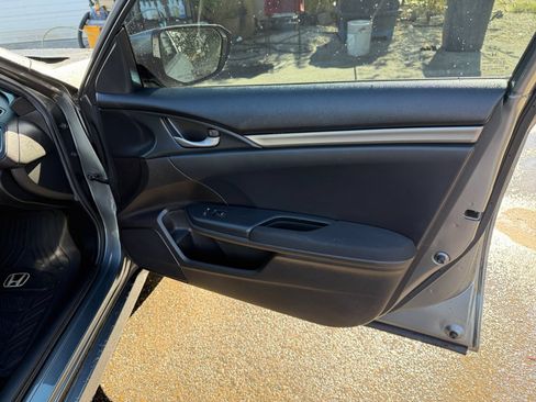 Used 2020 Honda Civic LX image 17