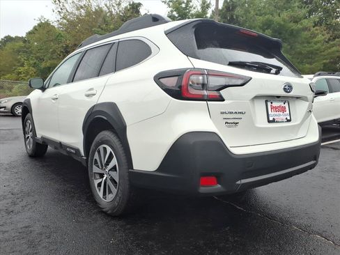 New 2025 Subaru Outback Premium image 3