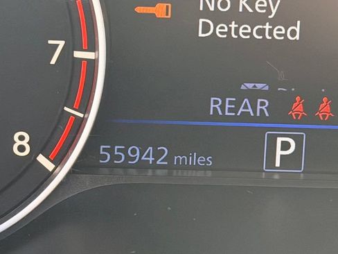 Used 2024 Nissan Altima 2.5 SV FWD image 8