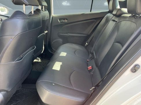 Used 2020 Toyota Prius XLE w/ Premium Convenience Package FWD image 8
