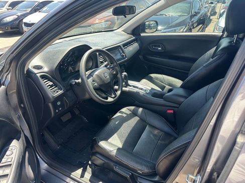 Used 2016 Honda HR-V LX image 12