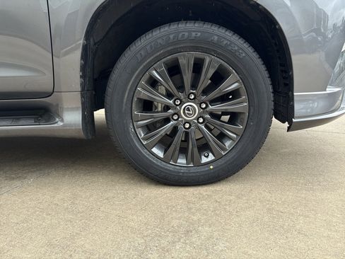 Used 2023 Lexus GX 460 Premium image 13