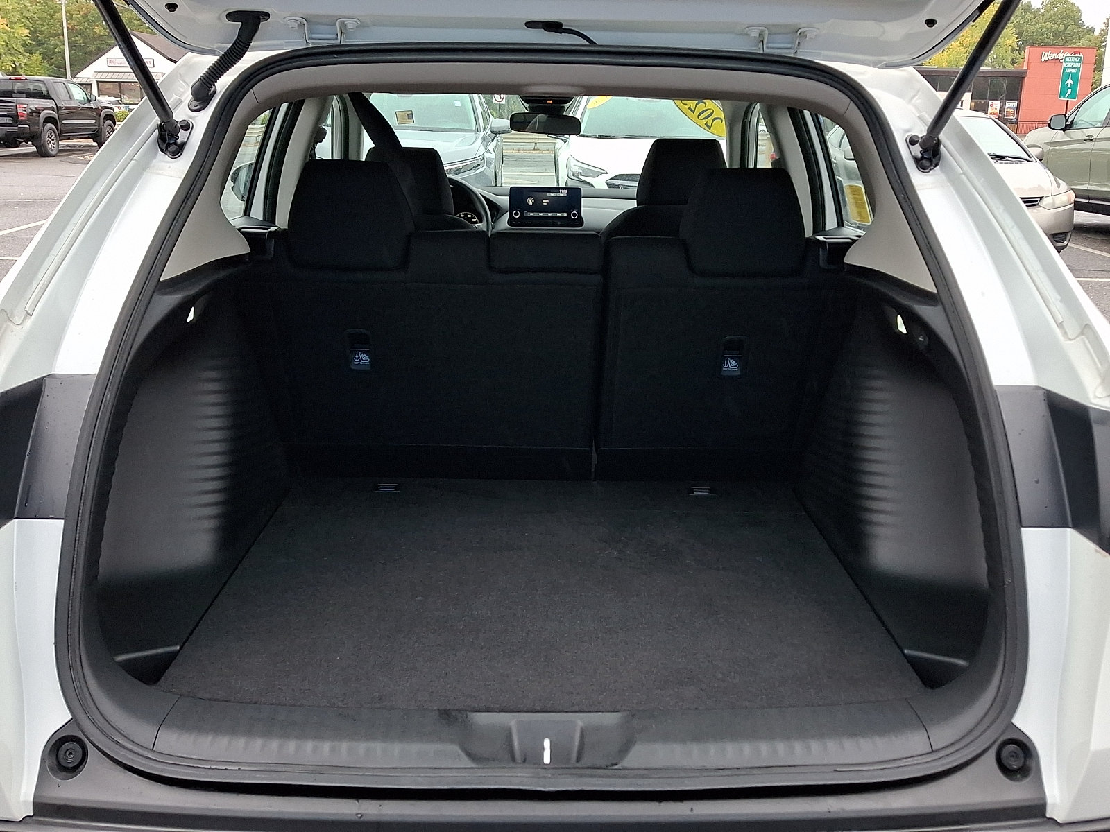 Used 2025 Honda HR-V LX image 29