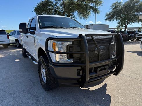 Used 2017 Ford F250 XL w/ Power Equipment Group AWD/4WD image 1