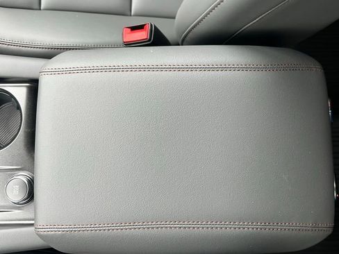 New 2026 Ford Explorer Active w/ Active Comfort Package image 27