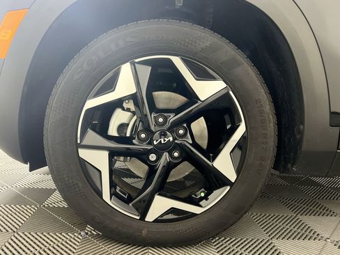 New 2026 Kia Seltos EX image 13