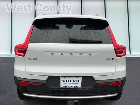 Certified 2023 Volvo XC40 B5 Ultimate w/ Protection Package Premier image 6