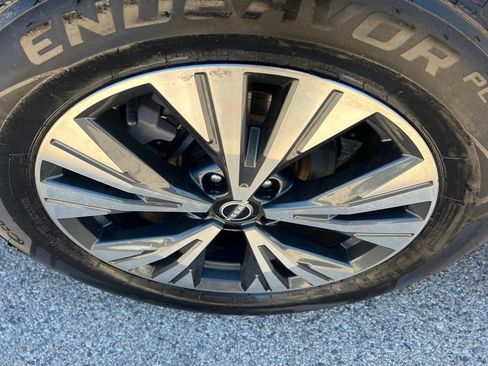 Certified 2023 Nissan Rogue SV AWD/4WD image 38
