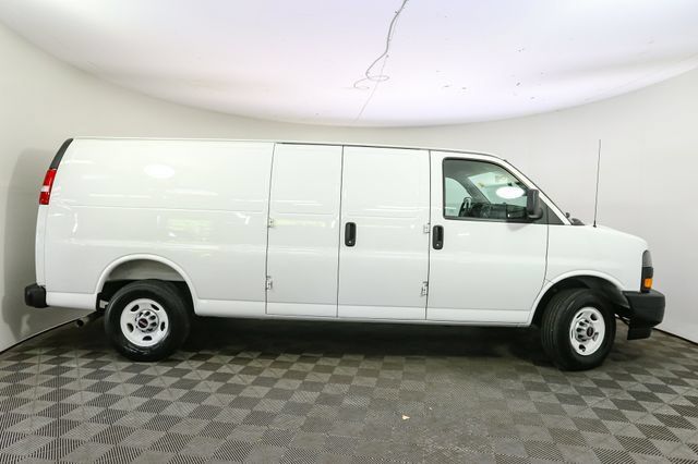 Used 2025 GMC Savana 3500 Extended w/ Driver Convenience Package RWD image 13
