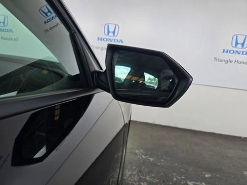 Used 2025 Hyundai Elantra SE FWD image 37