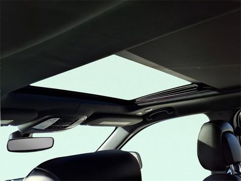 Used 2022 Jeep Grand Cherokee Limited w/ Trailer Tow Group IV image 21