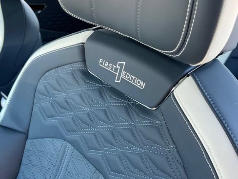 Used 2025 Bentley Flying Spur Plug-In Hybrid w/ First Edition Specification AWD/4WD image 40