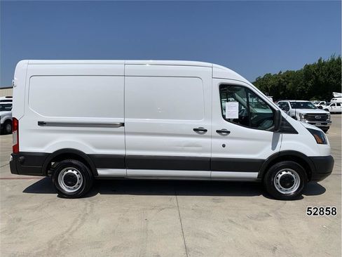 Used 2019 Ford Transit 150 148 Medium Roof RWD image 5