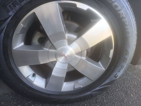 Used 2012 GMC Acadia SLT image 36