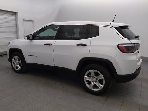 Used 2023 Jeep Compass Sport AWD/4WD image 3
