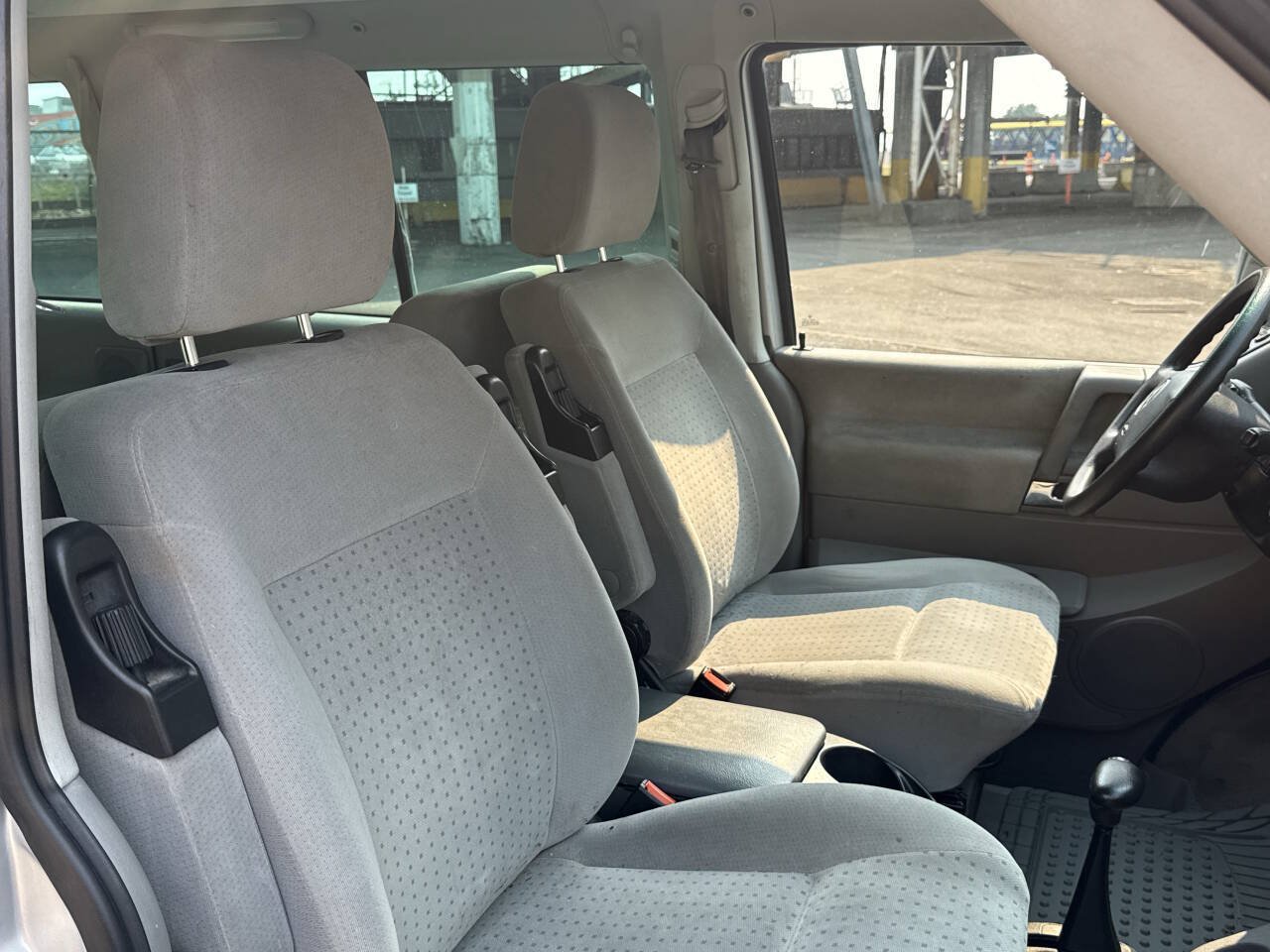 Used 2003 Volkswagen Eurovan MV FWD image 14