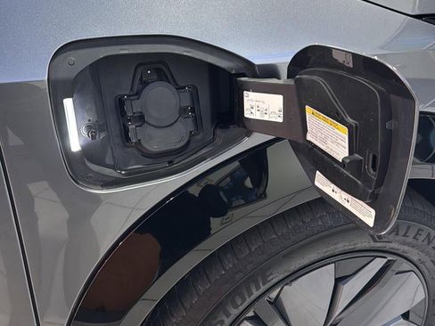 Used 2023 Nissan Ariya EVOLVE+ image 30