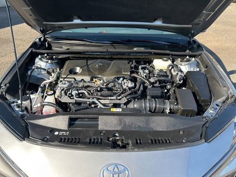 Used 2025 Toyota Camry SE FWD image 10