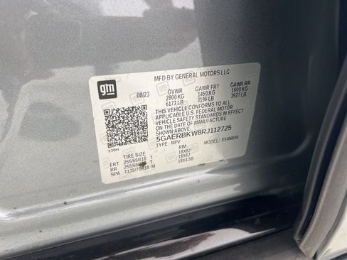 Used 2024 Buick Enclave Essence w/ Technology Package FWD image 30