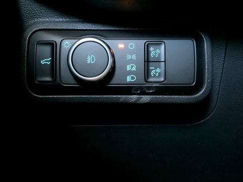 Used 2025 Ford Explorer ST-Line w/ Premium Package RWD image 32