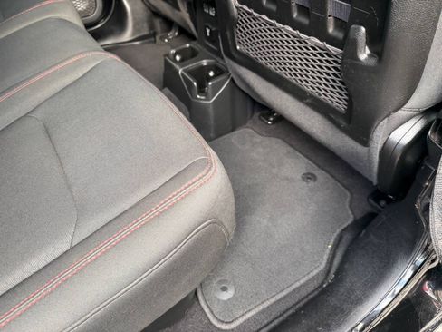 Used 2021 Jeep Gladiator Rubicon w/ Dual Top Group AWD/4WD image 57