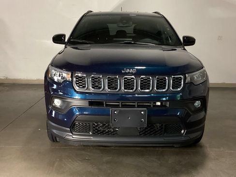 Used 2024 Jeep Compass Latitude AWD/4WD image 17