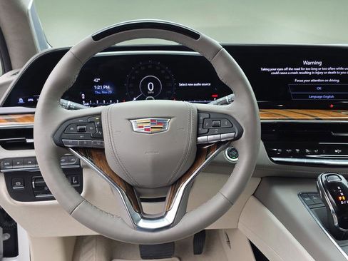 Certified 2024 Cadillac Escalade Sport Platinum w/ Heavy-Duty Trailer Package image 32